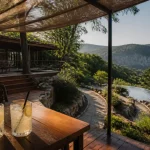 Camping luxe Ardèche : lodge, rivière et spa plein air