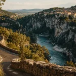 Département ardeche : Pont d’Arc, gorges et route en lacets