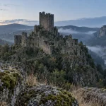 Chateau de chalencon : donjon médiéval au-dessus des gorges de l’Ance